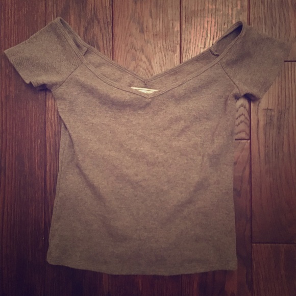 Grey Abercrombie off the shoulder shirt. - Picture 1 of 1
